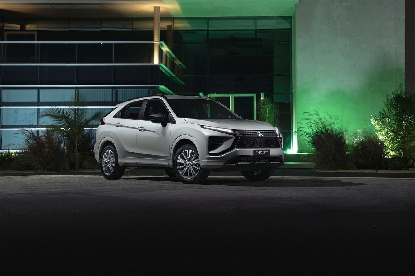 MITSUBISHI ECLIPSE CROSS HPE-S 