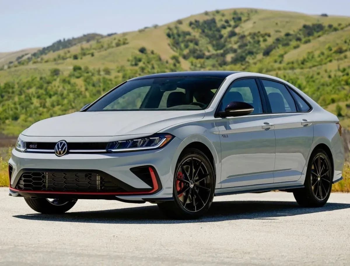 VOLKSWAGEN JETTA GLi 2.0 TSi 