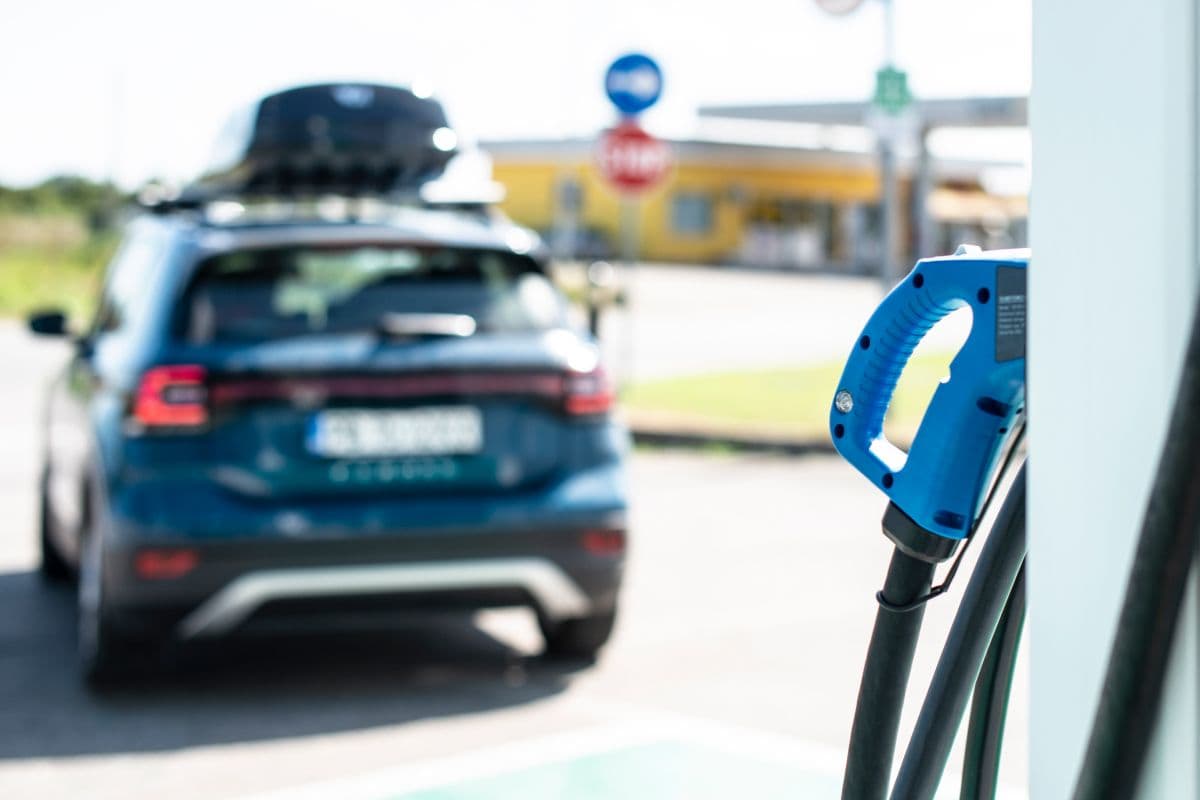 Saiba como viajar com carro elétrico no Brasil sem surpresas negativas