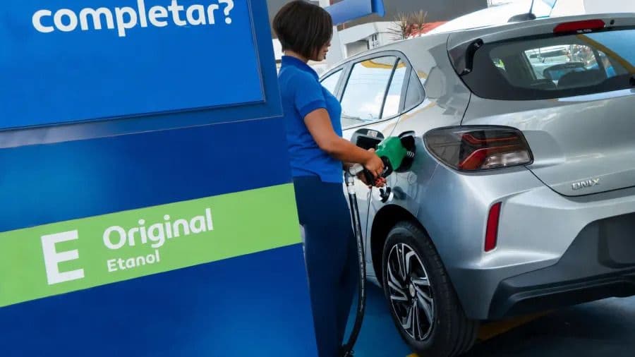 Carros 100% etanol estão de volta? Entenda a nova aposta das montadoras