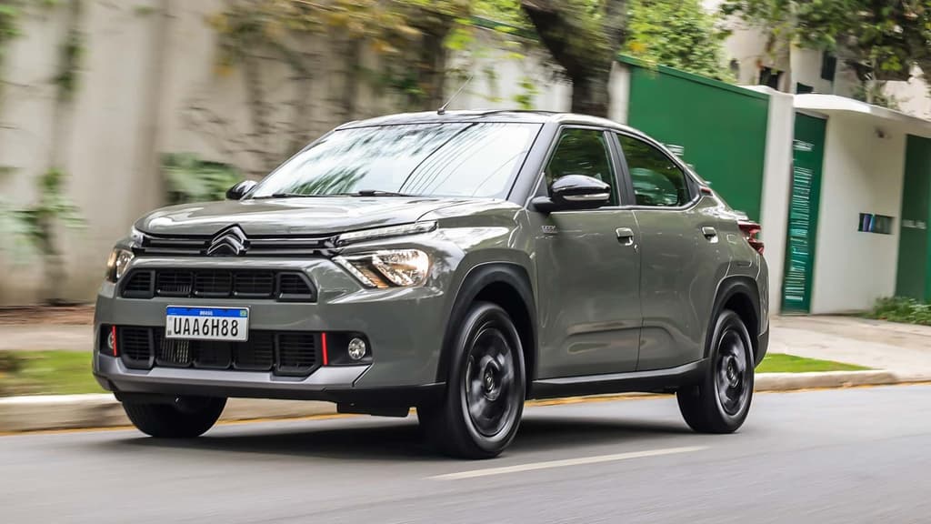 CITROËN BASALT DARK EDITION