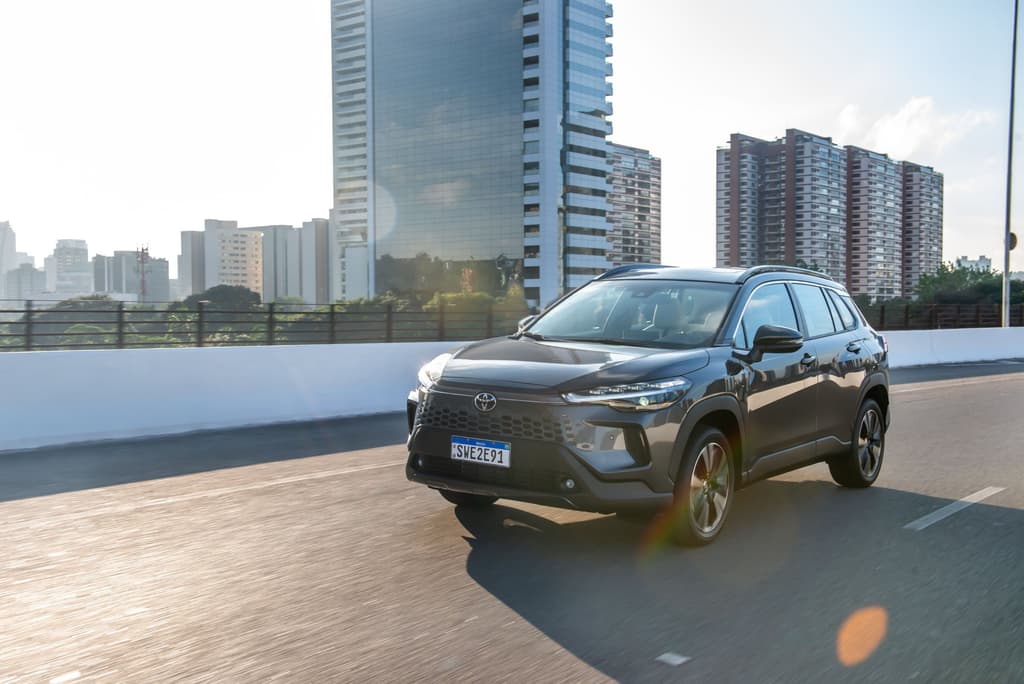 TOYOTA COROLLA CROSS XEi