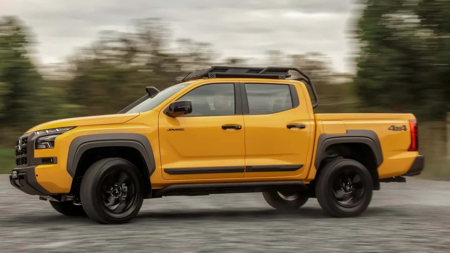 MITSUBISHI TRITON SAVANA