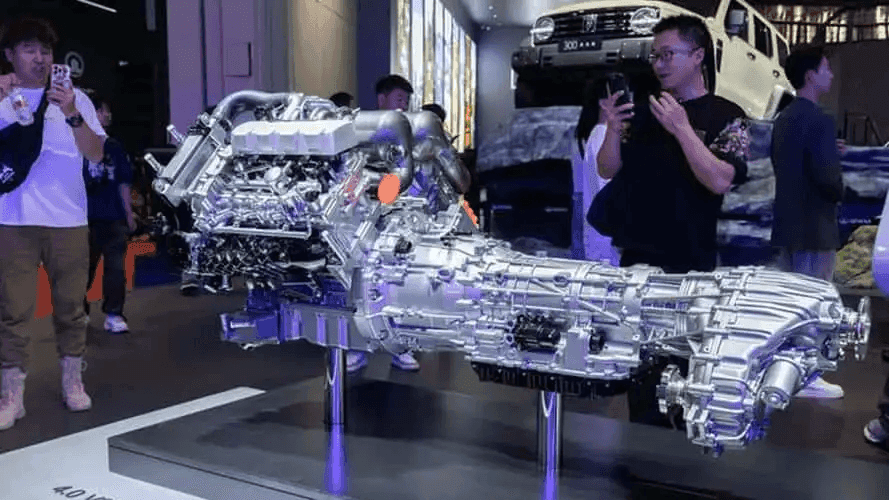GWM apresenta motor V8 biturbo híbrido no CES 2026 e amplia estratégia global