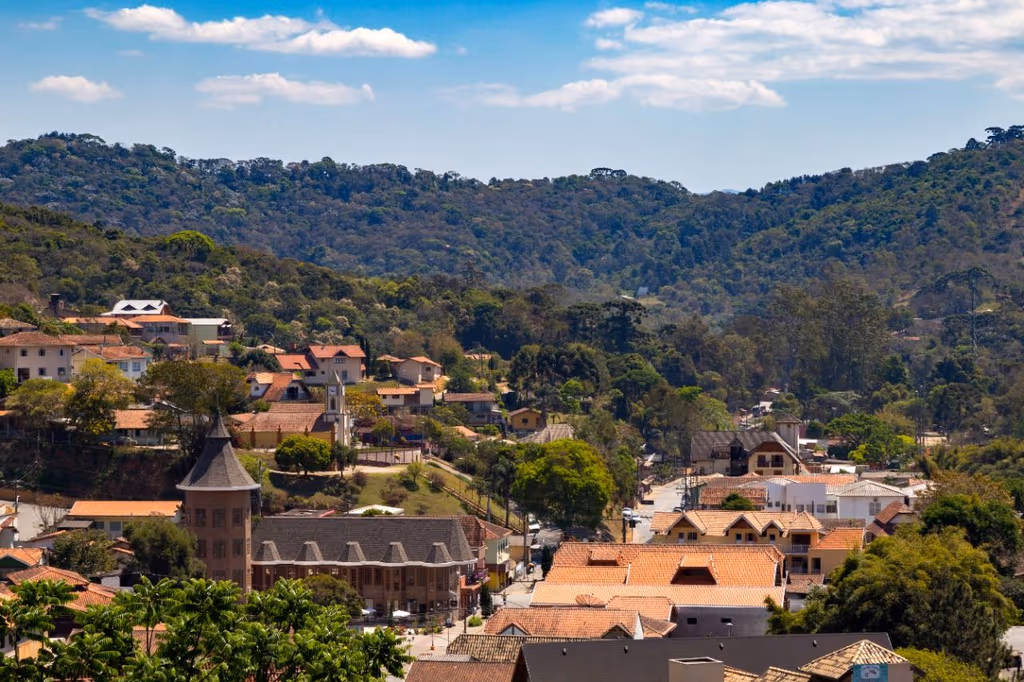 Os 10 lugares mais instagramáveis perto de SP para quem ama carro e estrada